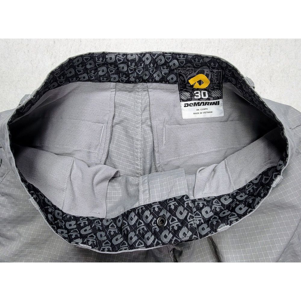 Demarini Shorts Mens 30 Baseball Coach Gray Check Metal‎ Logo Nylon Blend - Picture 5 of 8